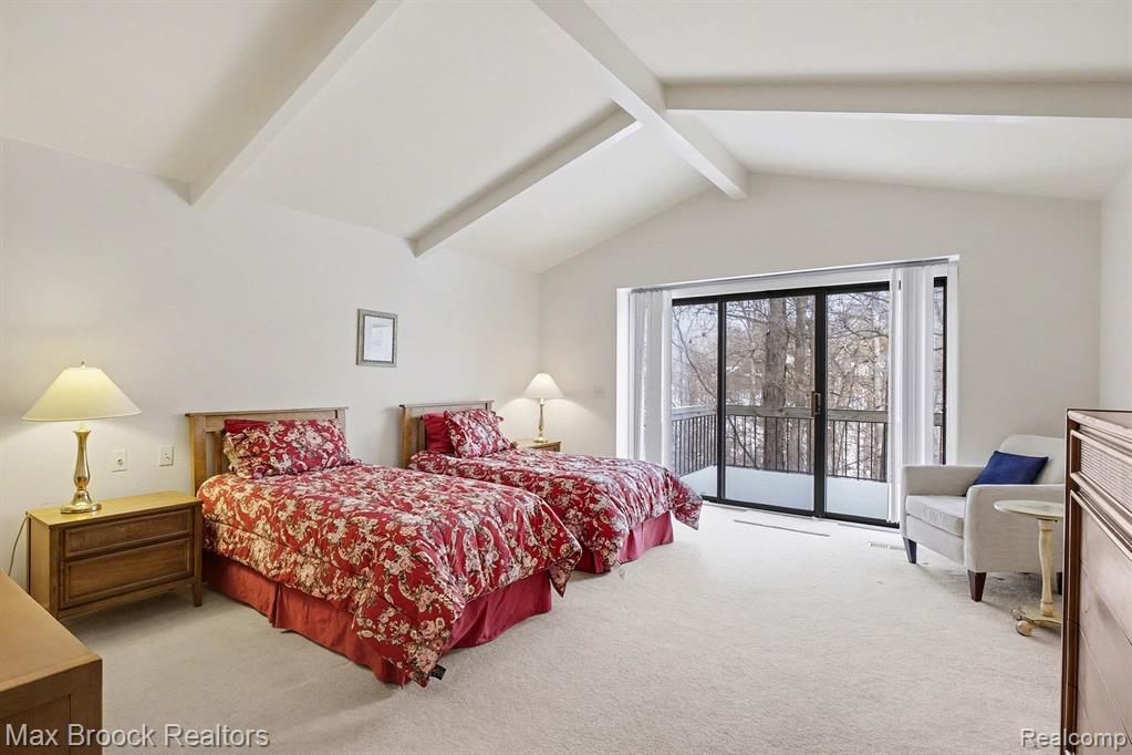 23745 Ravineview Court, Bingham Farms, MI 48025 — Photo 18