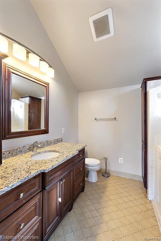 7525 22 MILE Road, Shelby Twp, MI 48317 — Photo 42