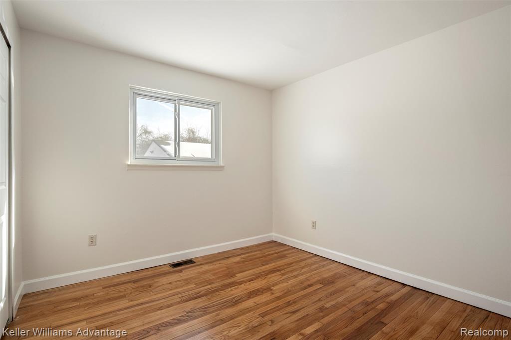 26529 Willow Cove, Woodhaven, MI 48183 — Photo 14