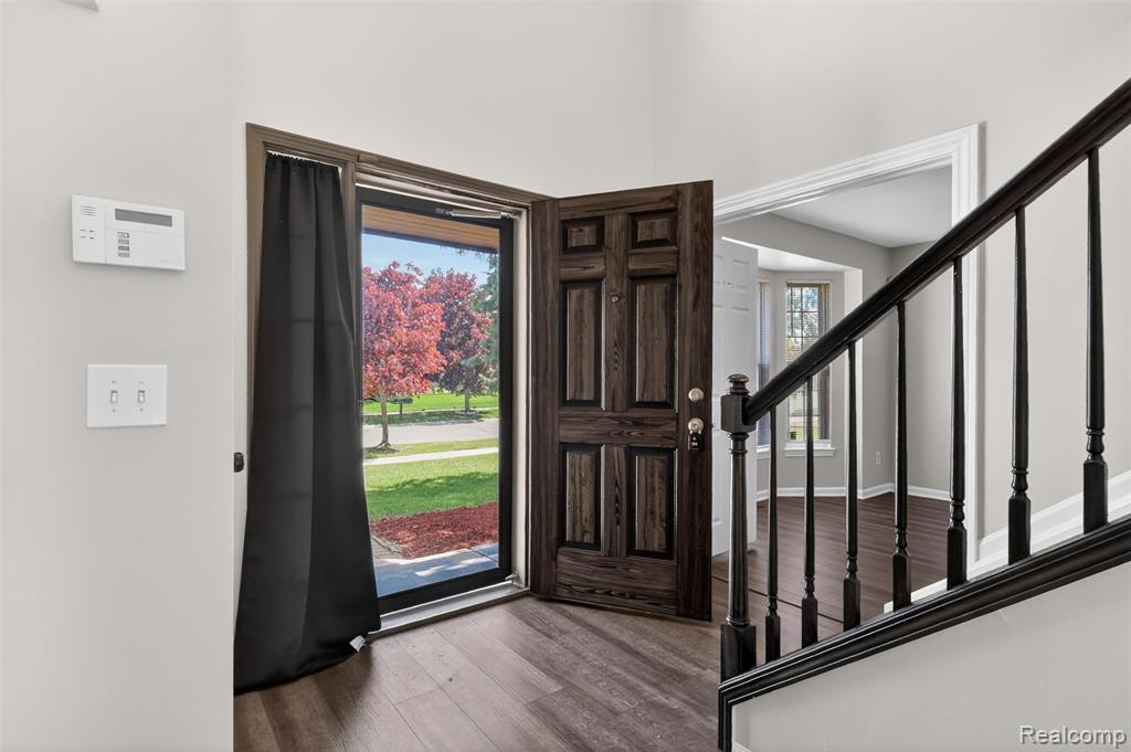 4642 Pond Run, Canton, MI 48188 — Photo 6