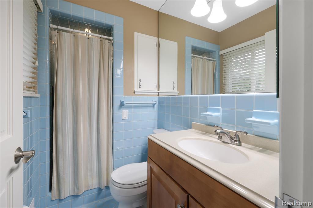 31698 Southview Street, Beverly Hills, MI 48025 — Photo 22