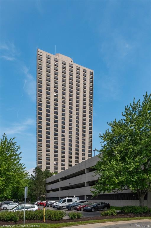 5000 Town Center, 1606, Southfield, MI 48075 — front exterior