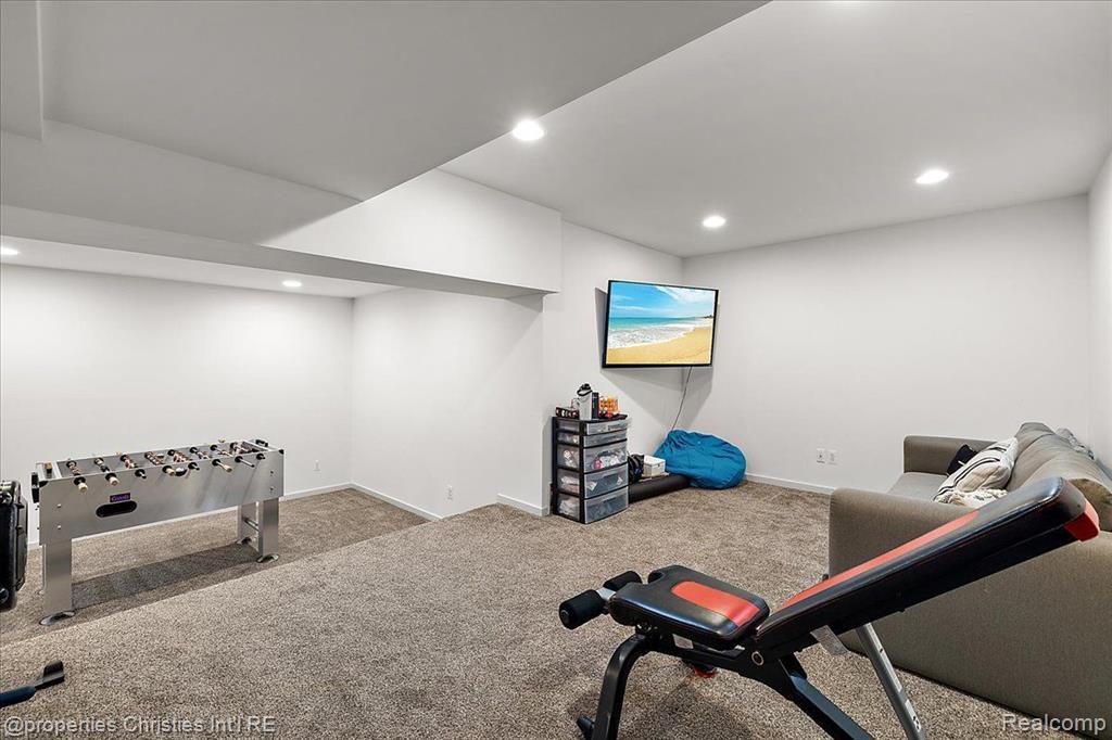 1194 EAGLE NEST CT, Milford, MI 48381 — Photo 53