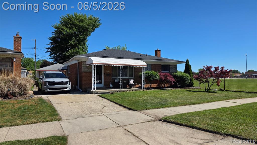 16017 Chestnut Street, Roseville, MI 48066 — Photo 2