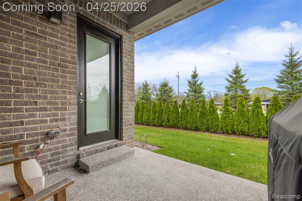 7487 Gramercy Circle, West Bloomfield, MI — Photo 37