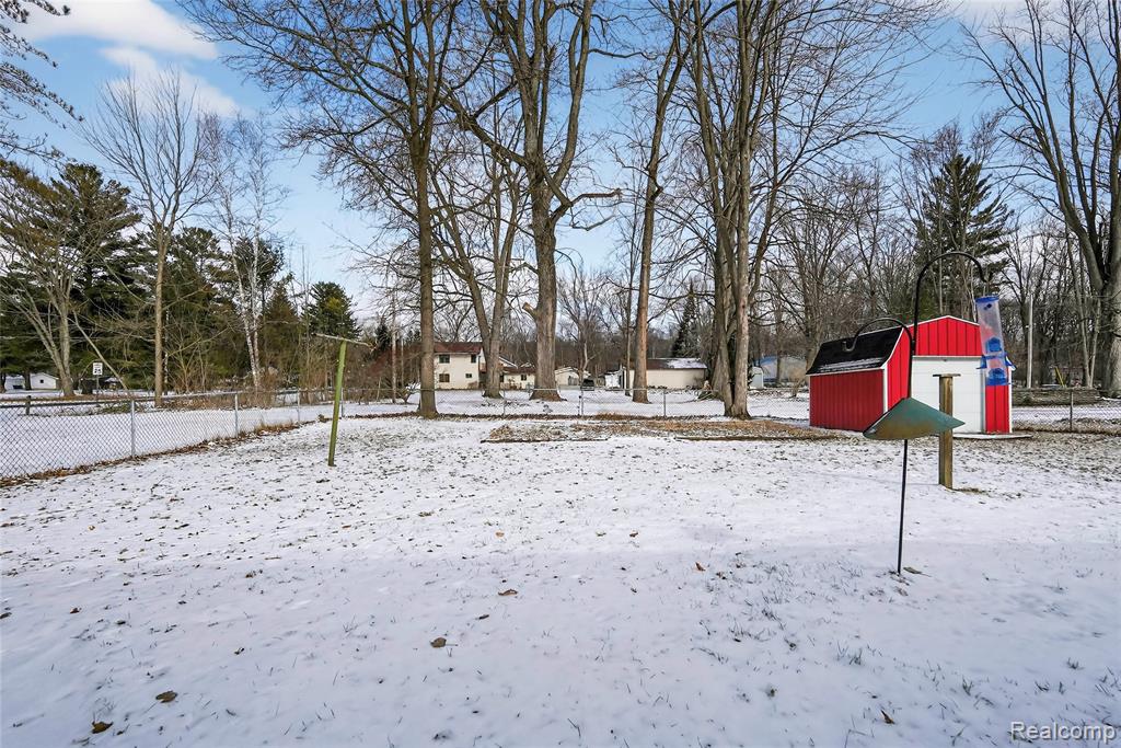 4021 Triwood Road, Bridgeport, MI 48722 — Photo 31