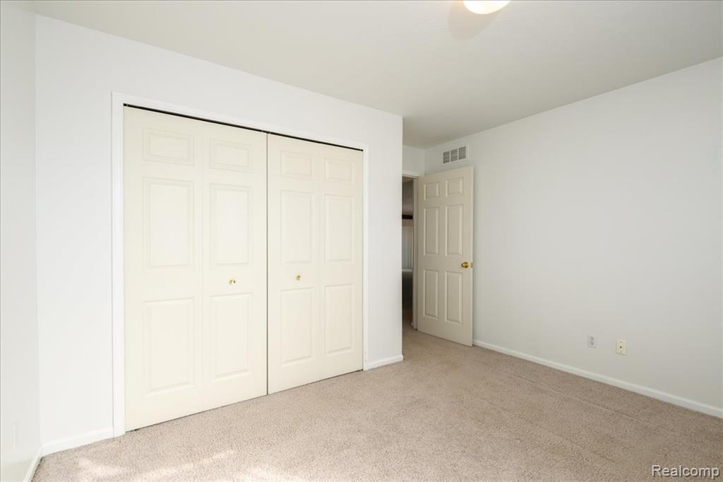 5010 Sandalwood Drive, Grand Blanc, MI 48439 — Photo 15