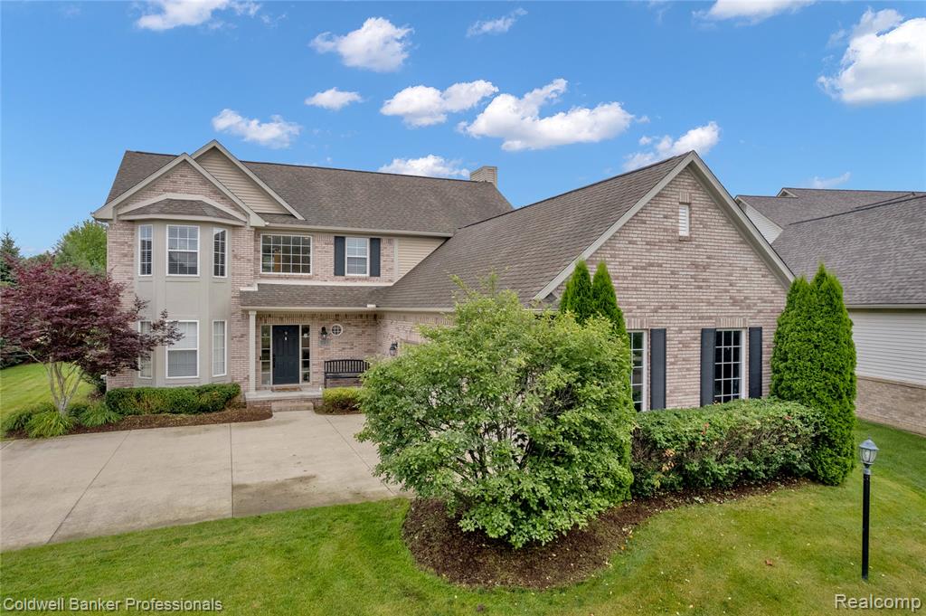 597 Bay Pointe Drive, Oxford, MI 48371 — Photo 28