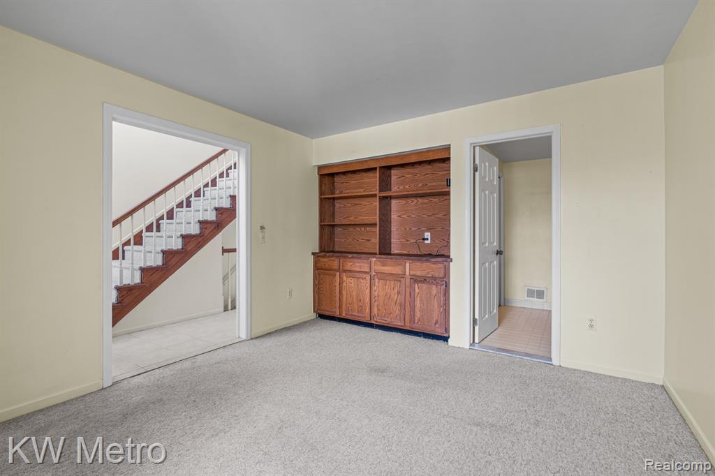 29263 W CHANTICLEER Drive, Southfield, MI 48034 — Photo 8