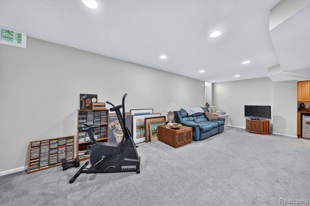 827 Westbrooke Drive, South Lyon, MI 48178 — Photo 33