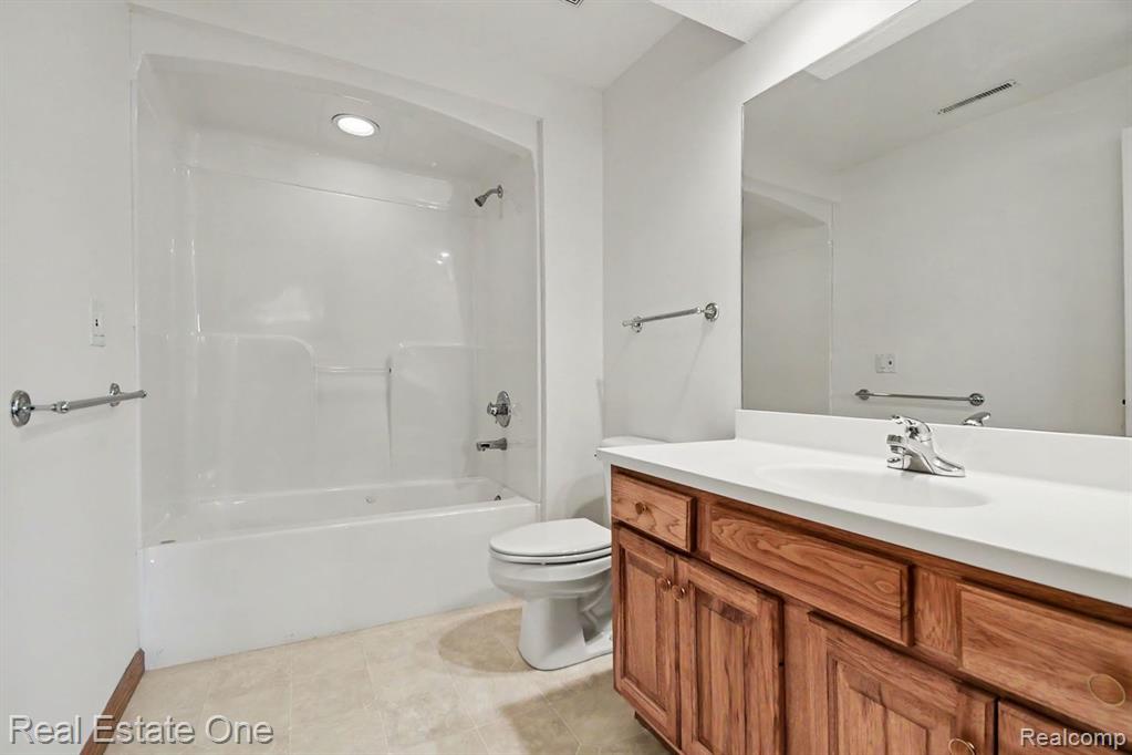 5661 Macintosh Drive, Bay City, MI 48706 — Photo 22