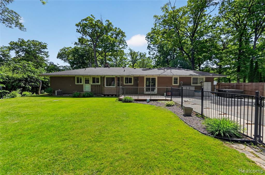 8668 Cooley Beach Drive, White Lake, MI — Photo 50