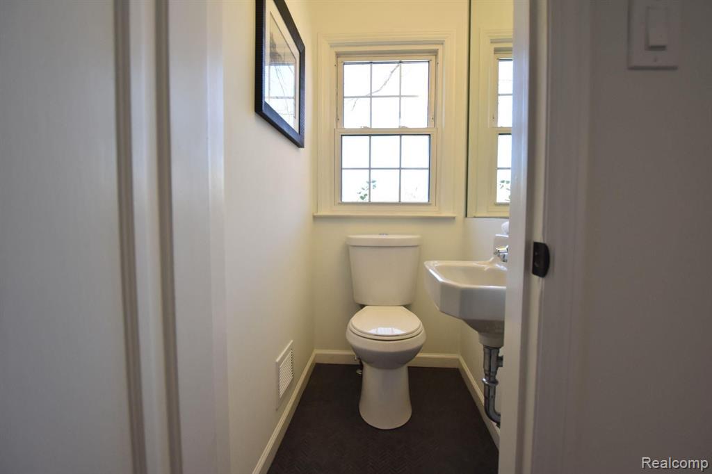 573 N OLD WOODWARD AVE, Birmingham, MI 48009 — Photo 13