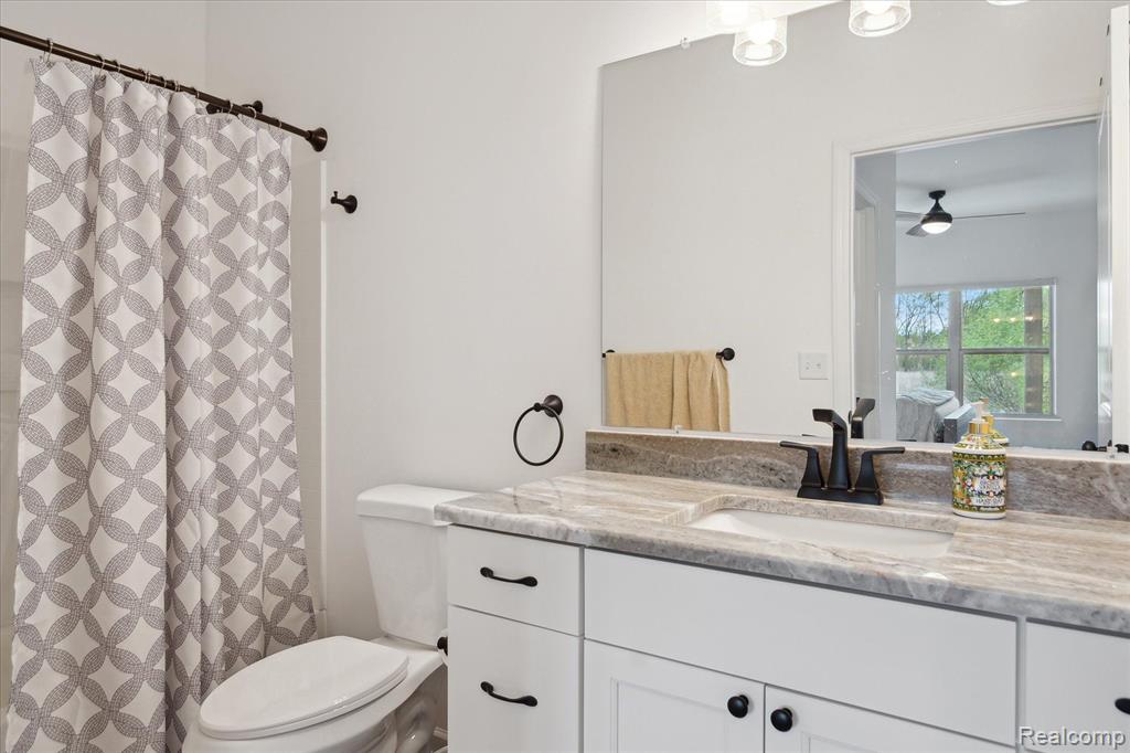 628 POINTE Drive, 277, Walled Lake, MI 48390 — Photo 3
