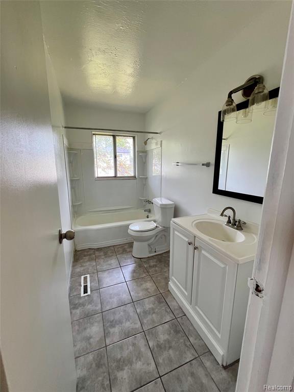 6410 Belltree Lane, Flint, MI 48504 — Photo 31