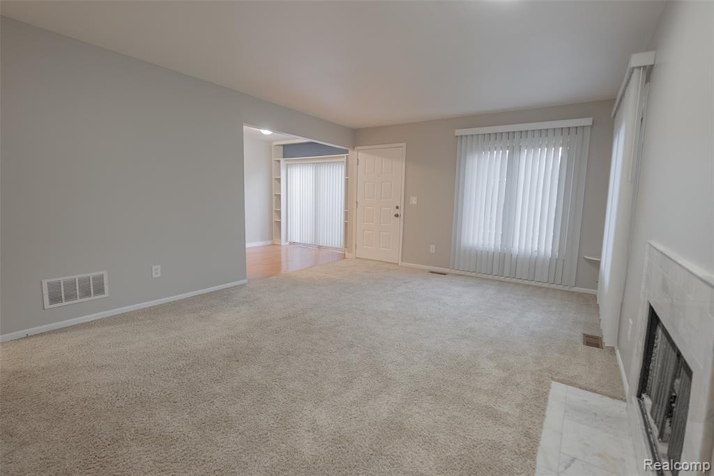 44613 New Hampshire Drive, Clinton Twp, MI 48038 — Photo 6
