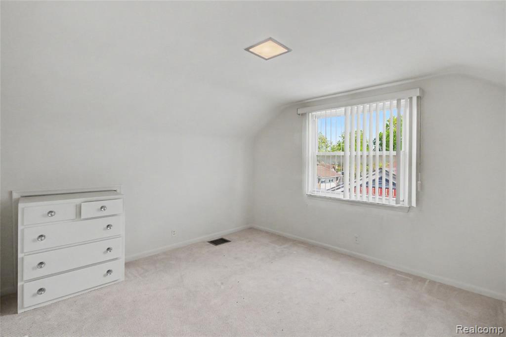 8103 Virgil Street, Dearborn Heights, MI 48127 — Photo 15
