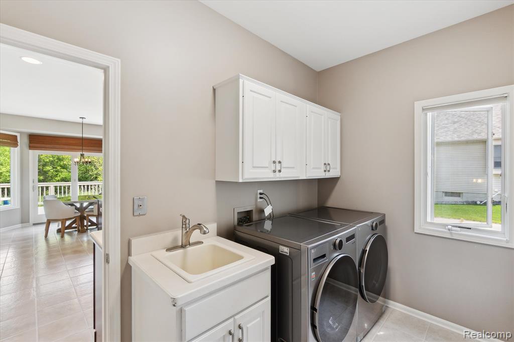 672 Morningside Drive, Grand Blanc, MI 48439 — Photo 23