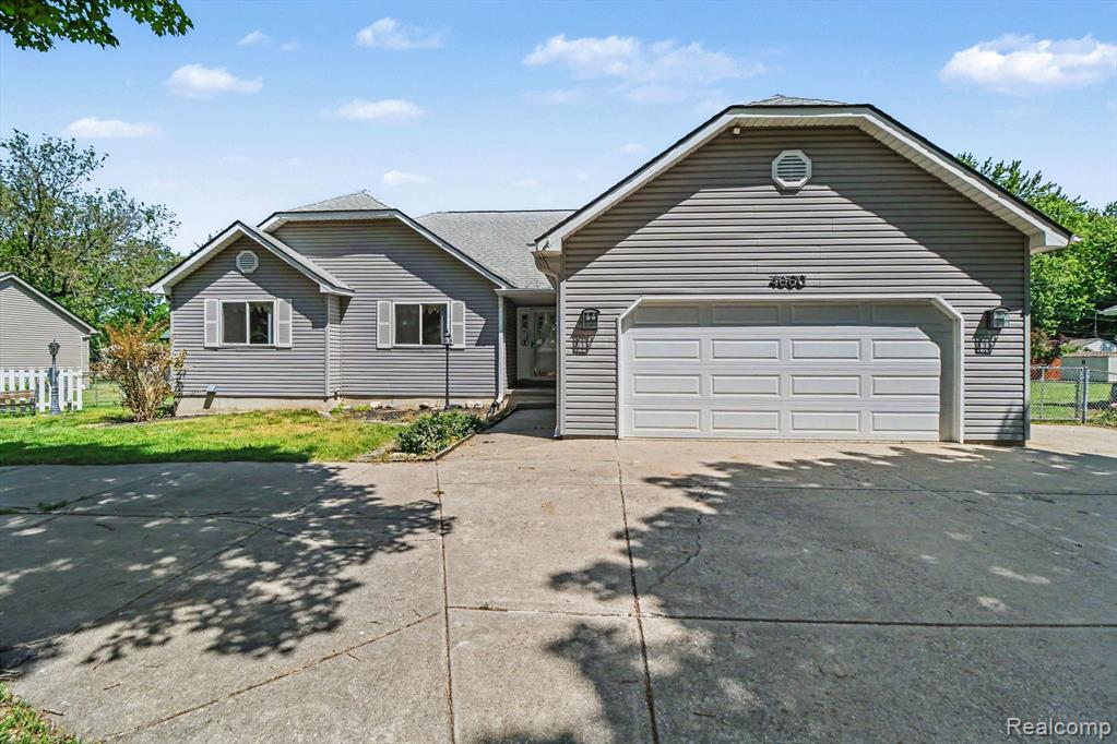 4660 Woodhull Drive, Clarkston, MI — front exterior