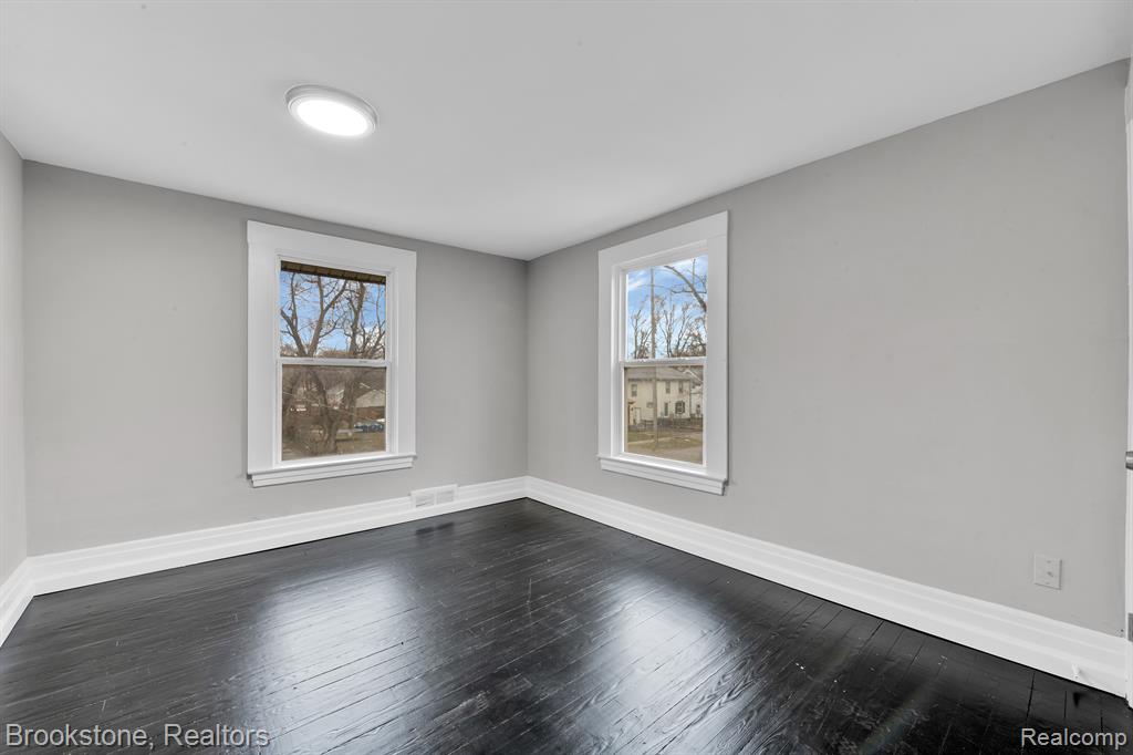 47 SUMMIT Street, Pontiac, MI 48342 — Photo 12