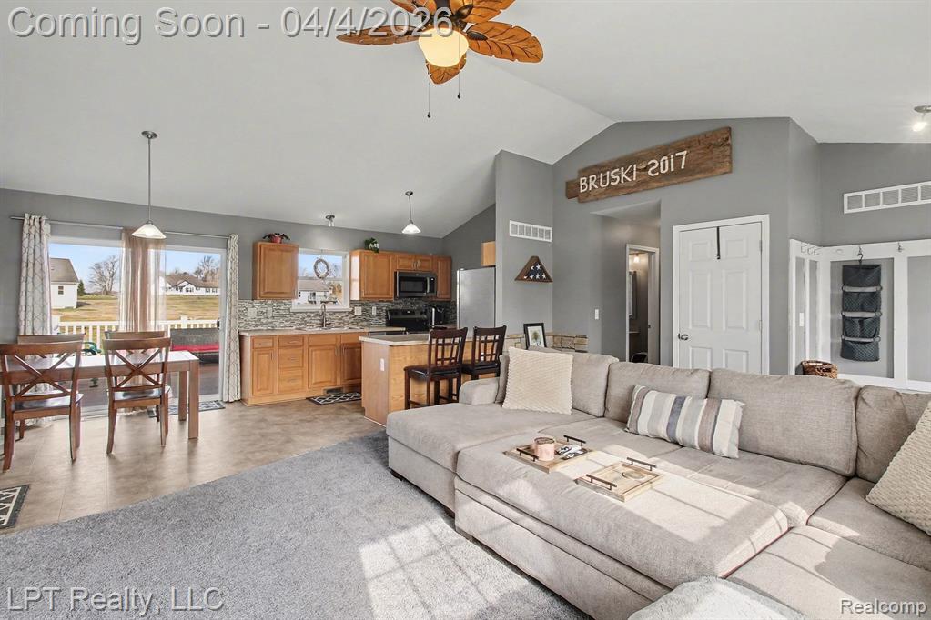 6632 Hanna Court, Byron, MI 48418 — Photo 12
