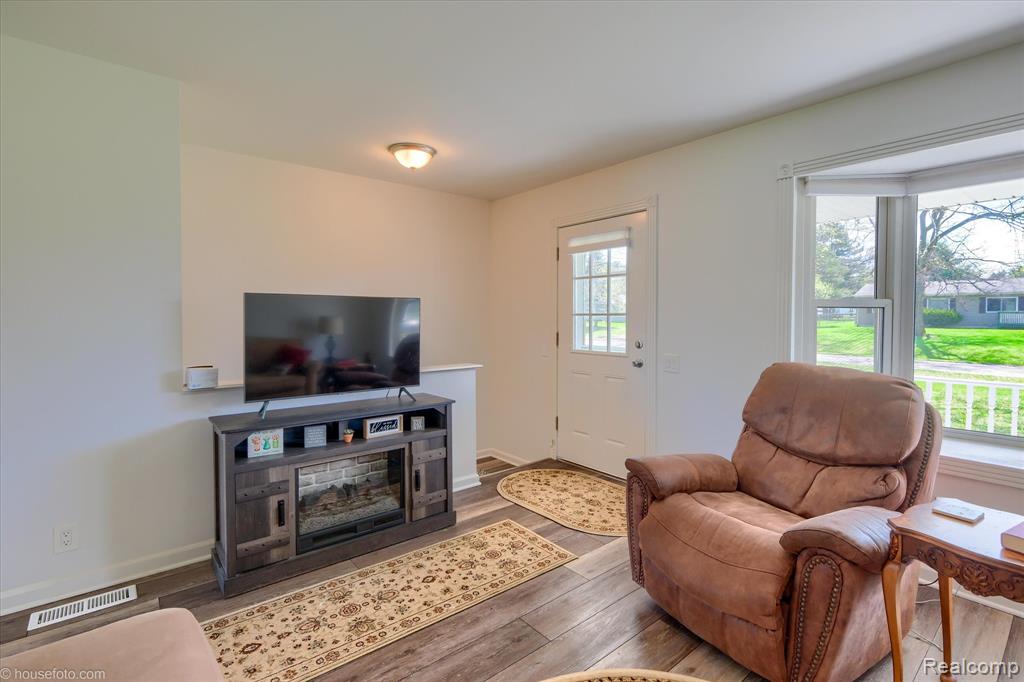 950 Alfalfa Drive, Lapeer, MI 48446 — Photo 8