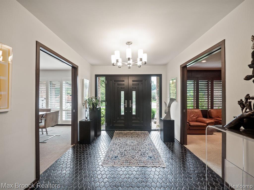 7448 STONY RIVER Court, Bloomfield Hills, MI 48301 — Photo 3