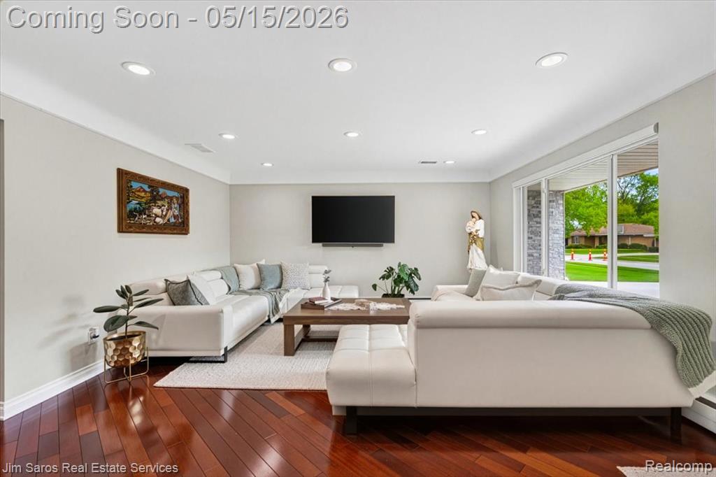 1024 Blairmoor Court, Grosse Pointe Woods, MI 48236 — Photo 7