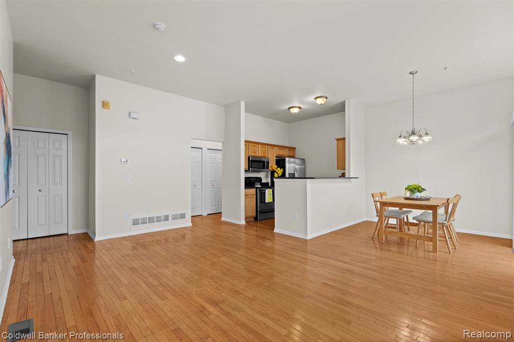 39854 Rockcrest Circle, Northville, MI 48168 — Photo 11