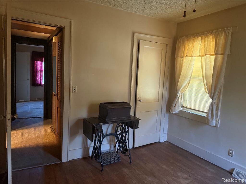 6215 Williams Lake Road, Waterford, MI 48329 — Photo 10