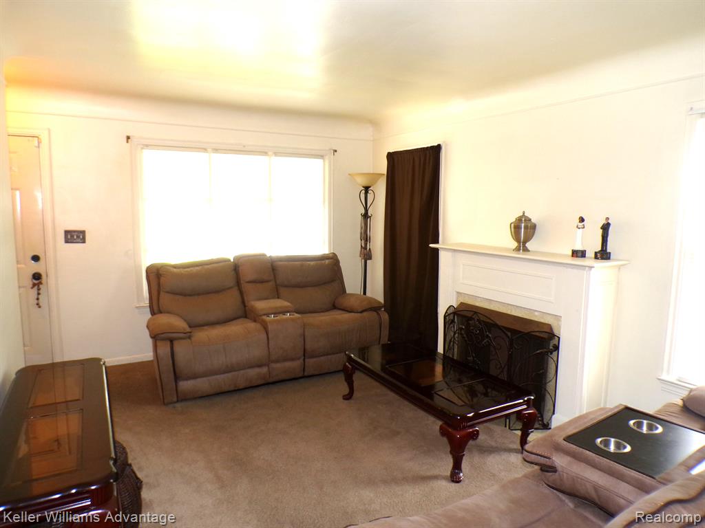 9546 WESTWOOD Street, Detroit, MI 48228 — Photo 12