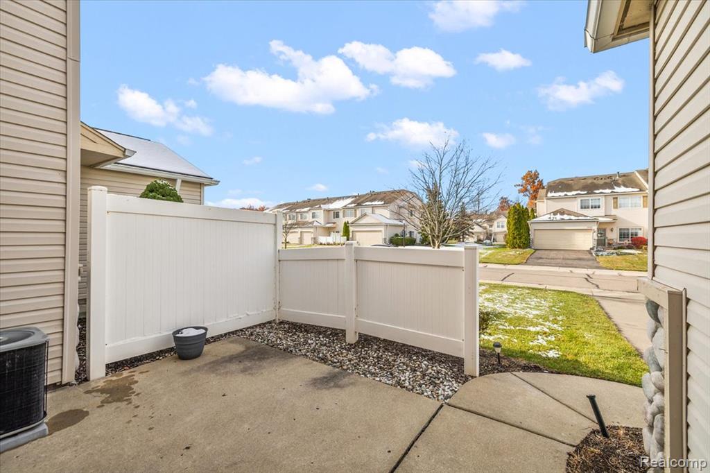 26709 Ashton Drive, Woodhaven, MI 48183 — Photo 3
