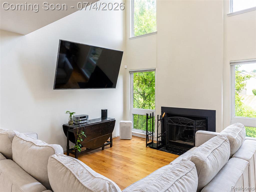754 Ashley Circle, Rochester Hills, MI 48307 — Photo 10