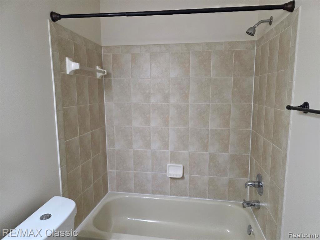 8469 Heywood Circle, Sterling Heights, MI 48312 — Photo 20