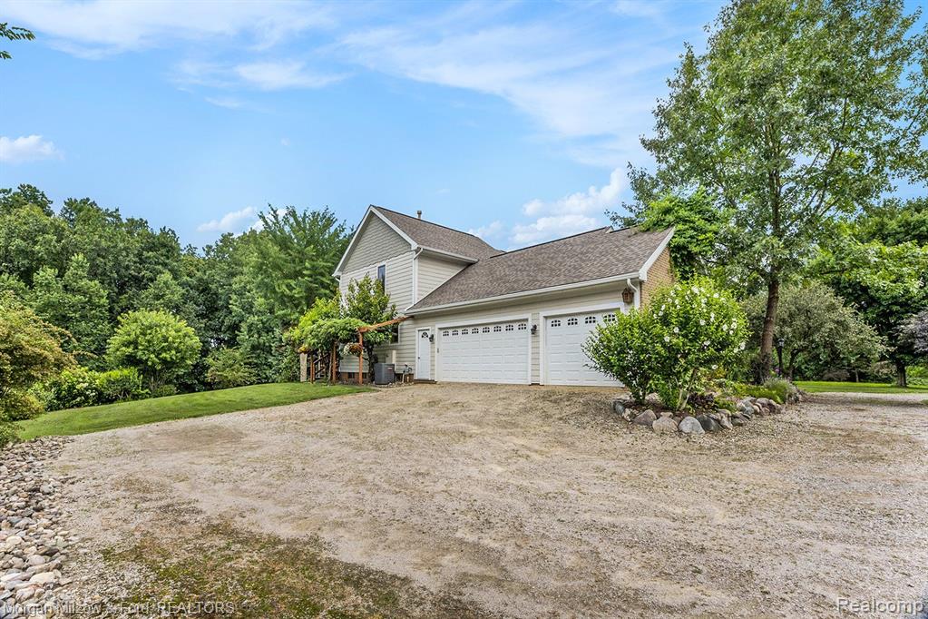 5036 CLARKSTON Road, Clarkston, MI 48348 — Photo 33
