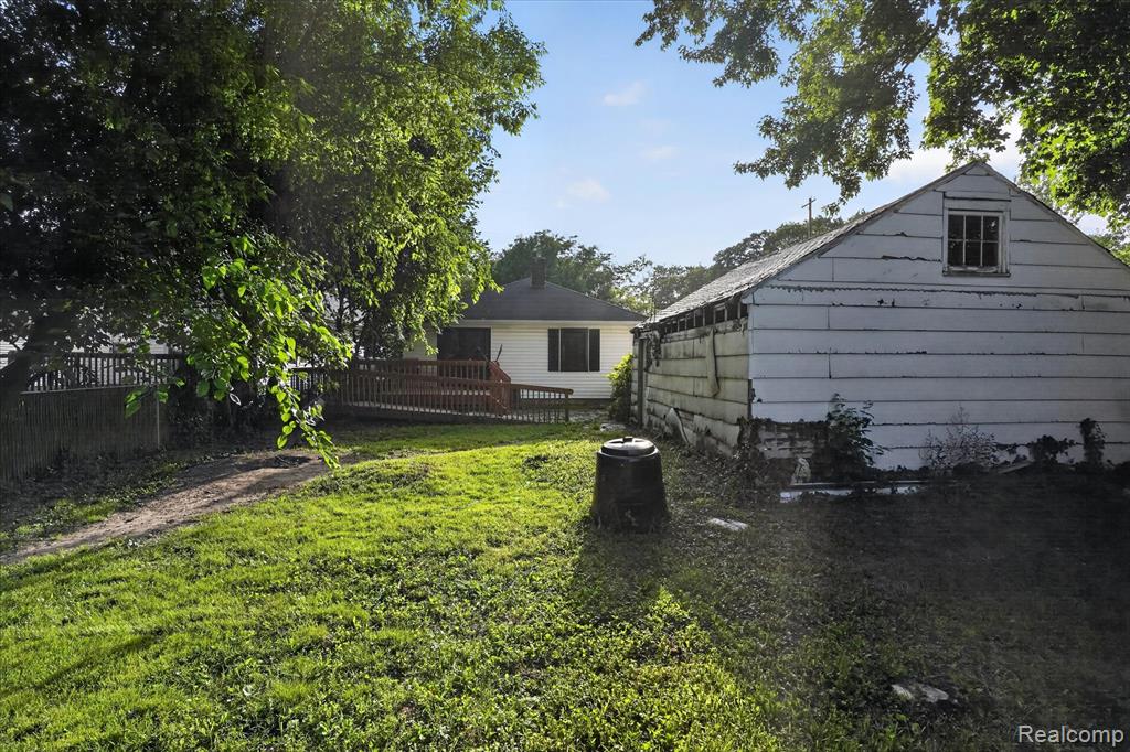 422 N Francis Avenue, Lansing, MI 48912 — Photo 43