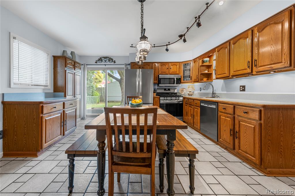 7060 Bunkerhill Lane, Canton, MI 48187 — Photo 10