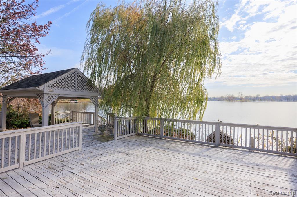41841 S Service Drive, Belleville, MI 48111 — Photo 45