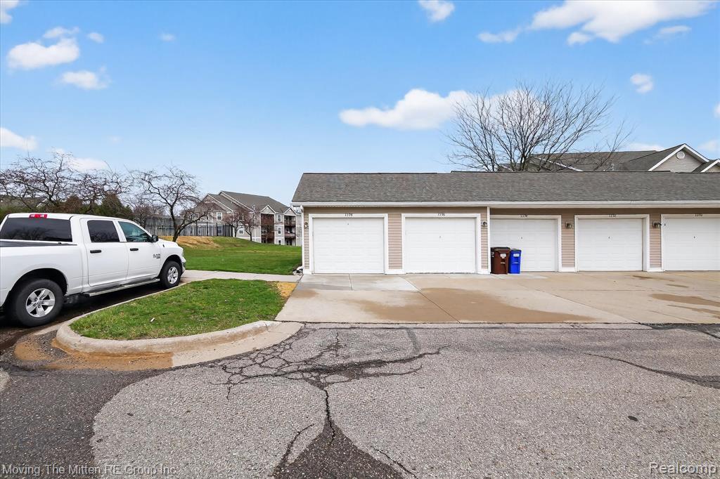 1398 Heatherwood Lane, Ann Arbor, MI 48108 — Photo 30