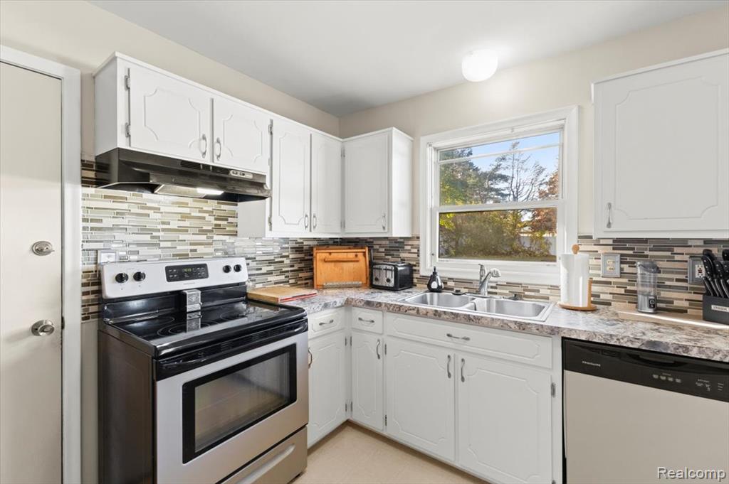 5340 N Georgetown Road, Grand Blanc, MI 48439 — Photo 16