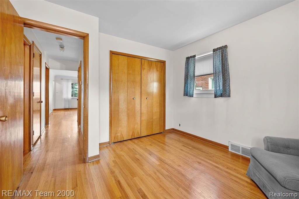 6514 Maple Street, Dearborn, MI 48126 — Photo 16