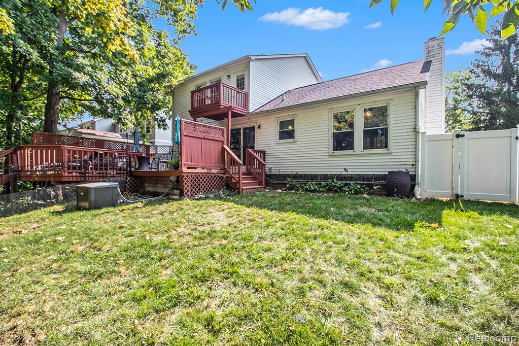 7989 LAKE CREST Drive, Ypsilanti, MI 48197 — Photo 5