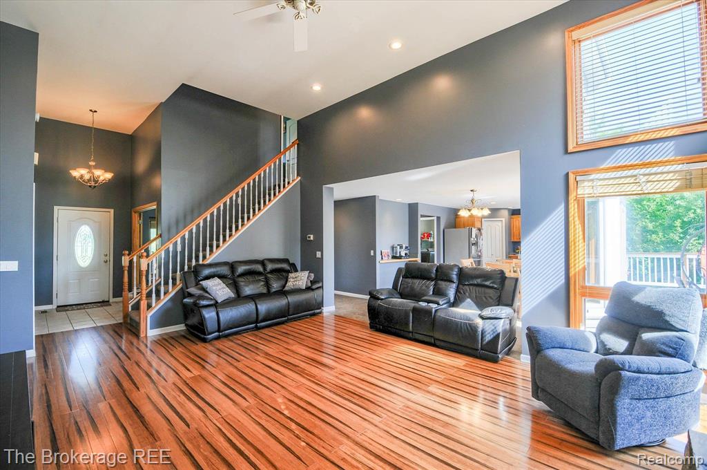8535 Ridge Road, Goodrich Vlg, MI — Photo 13