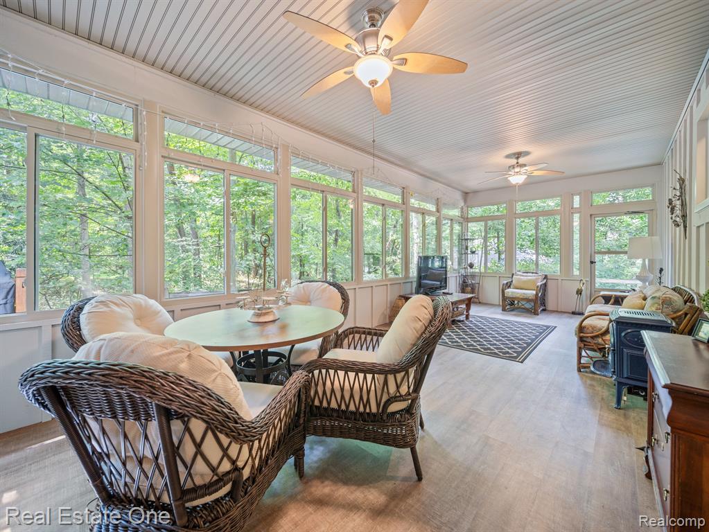 4884 SPLIT RAIL Drive, Brighton, MI 48114 — Photo 9
