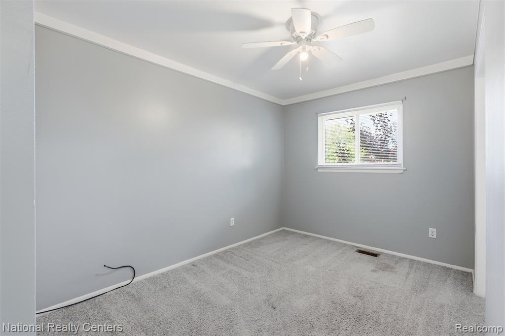 16021 Dugan Street, Roseville, MI 48066 — Photo 13
