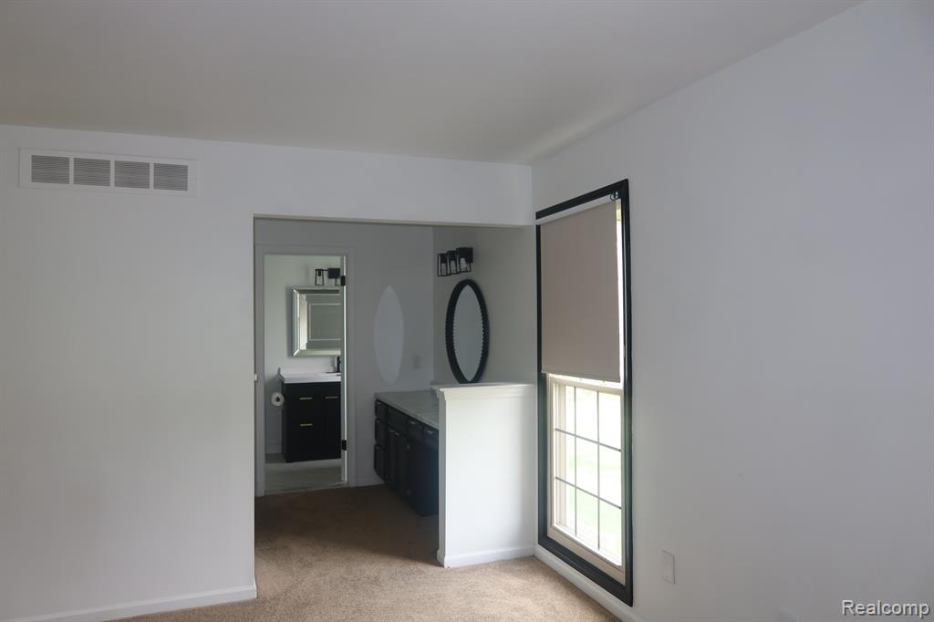 49234 ALMA Court, Shelby Twp, MI 48315 — Photo 46