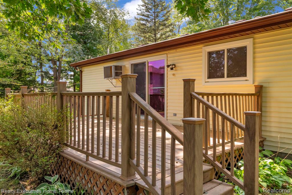 4415 Cambridge Drive, Port Huron, MI 48060 — Photo 35