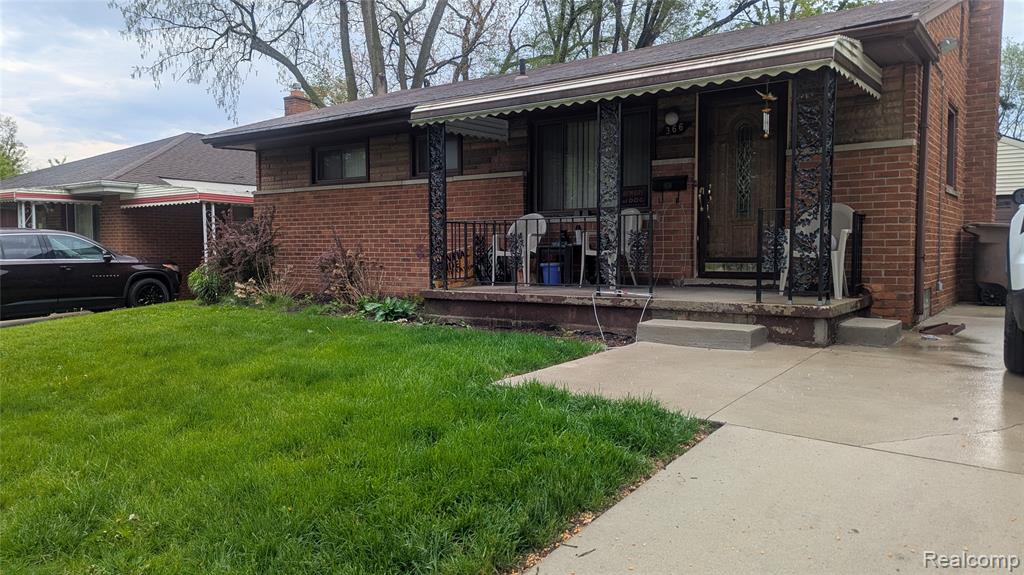 366 Linda Vista Drive, Pontiac, MI 48342 — front exterior
