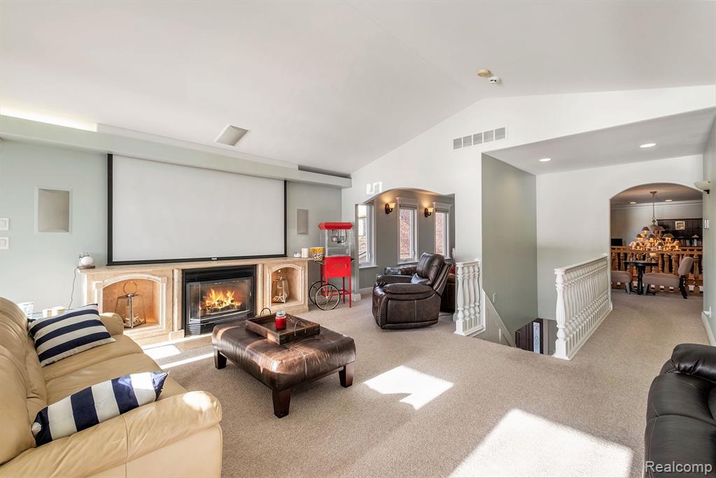 8460 WOODLAND SHORE Drive, Brighton, MI 48114 — Photo 34