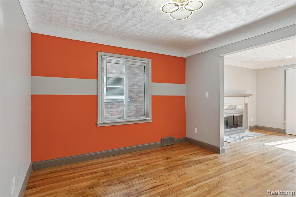 9585 Asbury Park, Detroit, MI 48227 — Photo 16